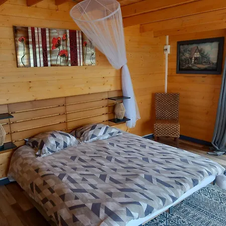 Chez Le Breton Des Marais Bois-de-Cené